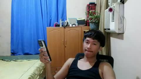 Snapshot of baggage00 chatting on 07/04/26, 12:22 baggage00 online show from 07/04/26, 12:22
