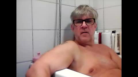 baggelina75 online show from 01/12/25, 09:29