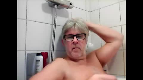 baggelina75 online show from 02/13/25, 07:21