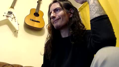 Bailey online show from 11/11/25, 12:43