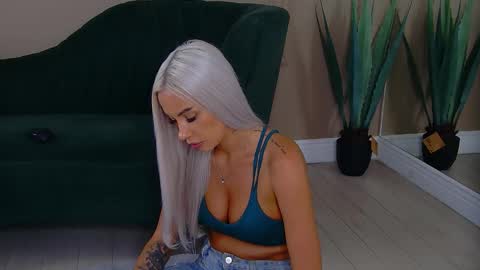 Snapshot of bailey_rush chatting on 09/11/25, 01:11 bailey_rush online show from 09/11/25, 01:11