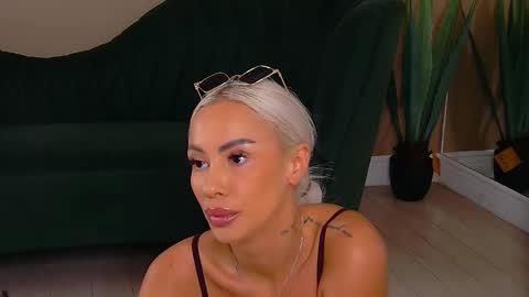 Snapshot of bailey_rush chatting on 09/14/25, 01:10 bailey_rush online show from 09/14/25, 01:10