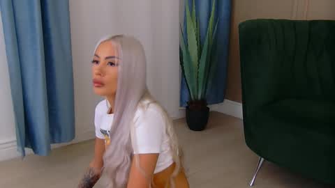 Snapshot of bailey_rush chatting on 10/23/25, 02:38 bailey_rush online show from 10/23/25, 02:38