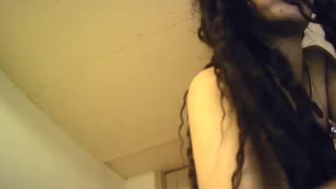 Snapshot of bailliy chatting on 01/19/25, 10:17 bailliy online show from 01/19/25, 10:17