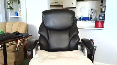 Anthony online show from 10/10/25, 03:11