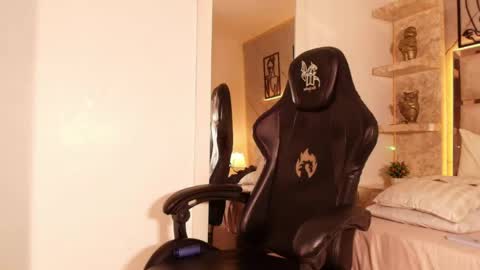 Snapshot of ballesteros_ chatting on 04/20/26, 09:23 ballesteros_ online show from 04/20/26, 09:23