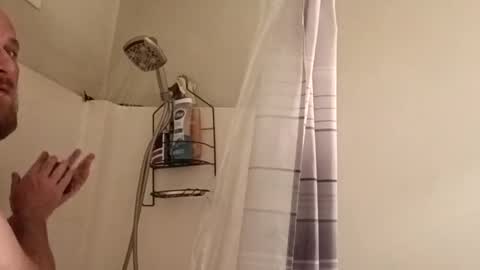 Snapshot of ballsdeepbruce chatting on 10/31/25, 10:44 ballsdeepbruce online show from 10/31/25, 10:44