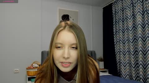 Kira online show from 01/08/25, 05:05