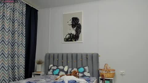 Kira online show from 02/11/25, 03:40