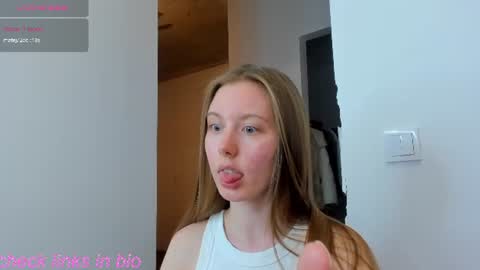 Kira online show from 07/10/26, 08:22