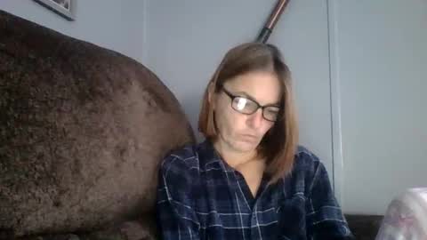 Snapshot of bamacpl80 chatting on 12/17/25, 02:12 bamacpl80 online show from 12/17/25, 02:12