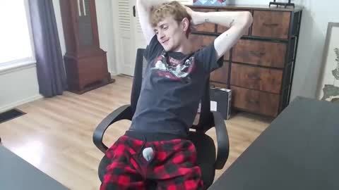 Snapshot of bambam1400 chatting on 10/14/25, 05:47 bambam1400 online show from 10/14/25, 05:47