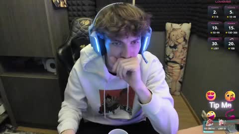 Snapshot of bambelbye chatting on 12/18/24, 01:45 Gaz online show from 12/18/24, 01:45