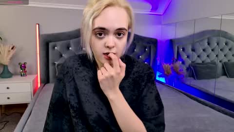 Snapshot of bambi_bloom_ chatting on 03/02/26, 06:47 Bambi online show from 03/02/26, 06:47