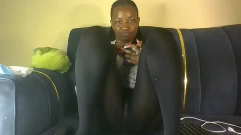 Snapshot of bambi_blush chatting on 11/19/25, 06:52 bambi online show from 11/19/25, 06:52