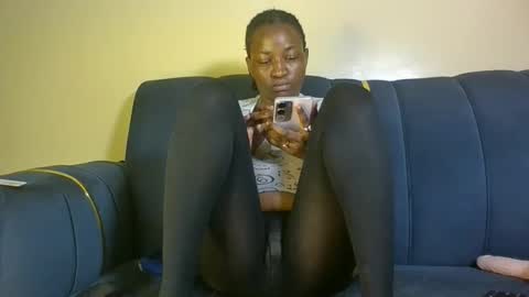 Snapshot of bambi_blush chatting on 11/29/25, 11:08 bambi online show from 11/29/25, 11:08