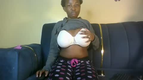 Snapshot of bambi_blush chatting on 12/01/25, 06:46 bambi online show from 12/01/25, 06:46