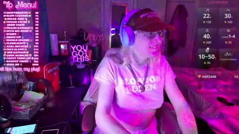 Snapshot of bambibimbosparkles chatting on 04/28/26, 03:22 Bambi Sparkles TS online show from 04/28/26, 03:22