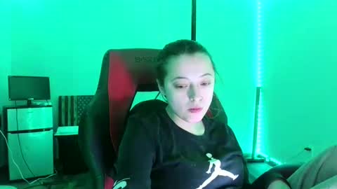 bambiboo8113 online show from 02/14/25, 05:51