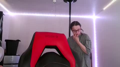 bambiboo8113 online show from 03/04/25, 07:11