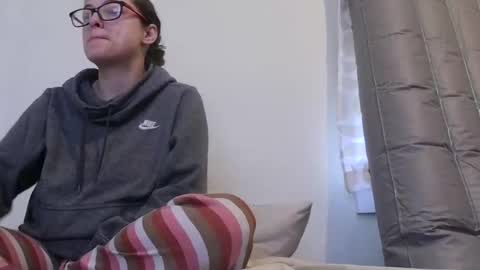 bambiboo8113 online show from 10/27/25, 07:51