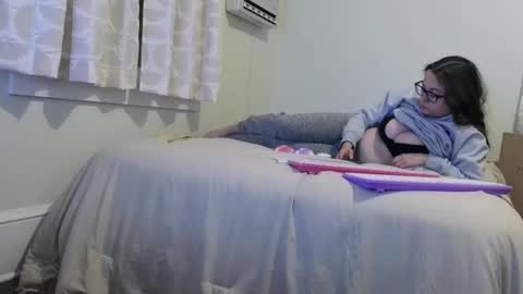 Snapshot of bambiboo8113 chatting on 11/18/25, 01:44 bambiboo8113 online show from 11/18/25, 01:44