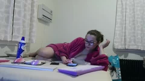 Snapshot of bambiboo8113 chatting on 12/01/25, 05:45 bambiboo8113 online show from 12/01/25, 05:45