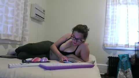 Snapshot of bambiboo8113 chatting on 12/02/25, 07:09 bambiboo8113 online show from 12/02/25, 07:09