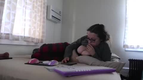 Snapshot of bambiboo8113 chatting on 12/04/25, 08:06 bambiboo8113 online show from 12/04/25, 08:06