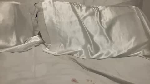 bambidxon online show from 10/11/25, 11:36