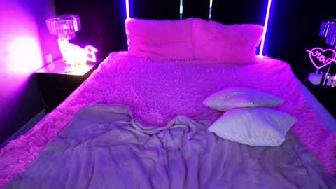 Snapshot of bambiliii chatting on 01/22/25, 09:10 Bambi online show from 01/22/25, 09:10