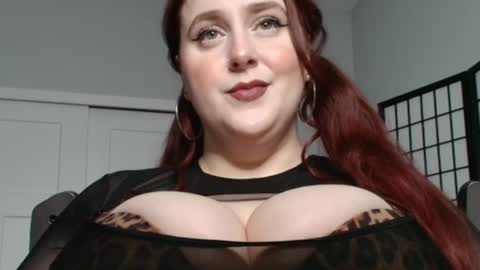 Snapshot of bambixxlynn chatting on 05/28/26, 12:19 bambixxlynn online show from 05/28/26, 12:19
