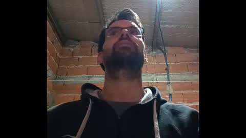 Snapshot of banana_argen_15 chatting on 03/18/26, 01:31 Ezequiel online show from 03/18/26, 01:31