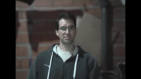 Snapshot of banana_argen_15 chatting on 04/05/26, 09:56 Ezequiel online show from 04/05/26, 09:56