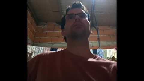 Snapshot of banana_argen_15 chatting on 04/08/26, 02:00 Ezequiel online show from 04/08/26, 02:00