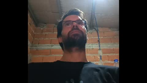 Snapshot of banana_argen_15 chatting on 05/05/26, 01:24 Ezequiel online show from 05/05/26, 01:24