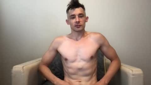 Snapshot of bananacurvesleft chatting on 05/17/26, 12:19 bananacurvesleft online show from 05/17/26, 12:19