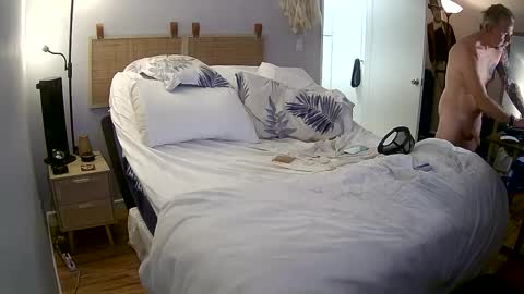 Snapshot of bananas318 chatting on 09/18/25, 04:58 bananas318 online show from 09/18/25, 04:58