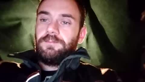 Snapshot of bananek98 chatting on 10/03/25, 07:22 bananek online show from 10/03/25, 07:22