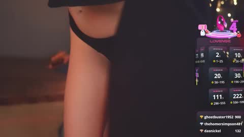 Ellen and  online show from 02/25/25, 01:50