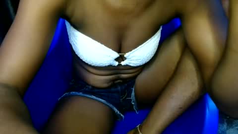 Snapshot of banging_body chatting on 05/16/26, 11:25 banging_body online show from 05/16/26, 11:25
