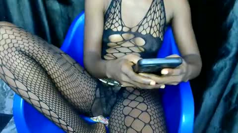 Snapshot of banging_body chatting on 05/21/26, 09:00 banging_body online show from 05/21/26, 09:00