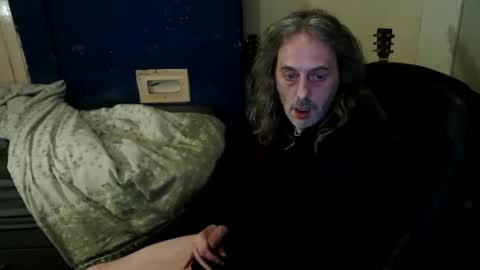 Snapshot of bangintoleather chatting on 03/20/26, 03:00 bangintoleather online show from 03/20/26, 03:00