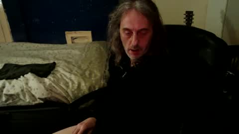 Snapshot of bangintoleather chatting on 04/03/26, 01:58 bangintoleather online show from 04/03/26, 01:58