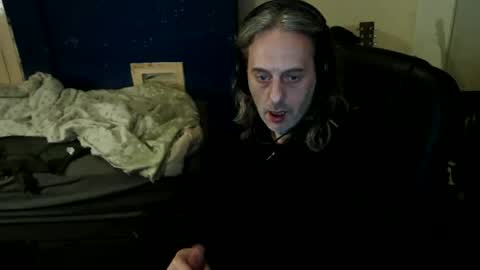 Snapshot of bangintoleather chatting on 04/15/26, 02:29 bangintoleather online show from 04/15/26, 02:29