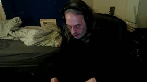 Snapshot of bangintoleather chatting on 04/17/26, 02:25 bangintoleather online show from 04/17/26, 02:25