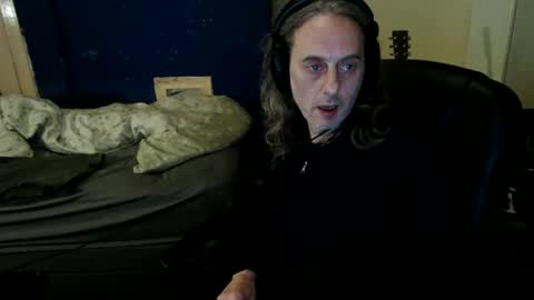 Snapshot of bangintoleather chatting on 04/23/26, 02:13 bangintoleather online show from 04/23/26, 02:13