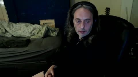 Snapshot of bangintoleather chatting on 04/24/26, 02:58 bangintoleather online show from 04/24/26, 02:58