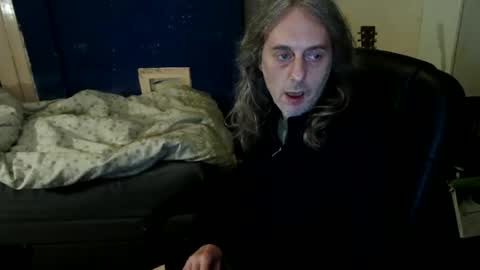 Snapshot of bangintoleather chatting on 05/10/26, 02:06 bangintoleather online show from 05/10/26, 02:06