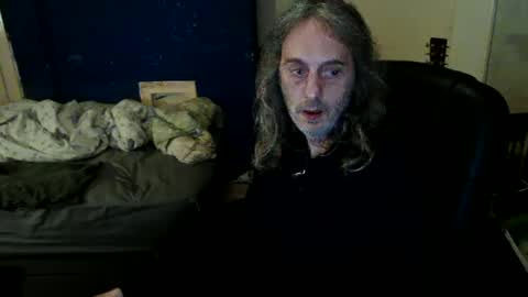 Snapshot of bangintoleather chatting on 06/18/26, 02:12 bangintoleather online show from 06/18/26, 02:12